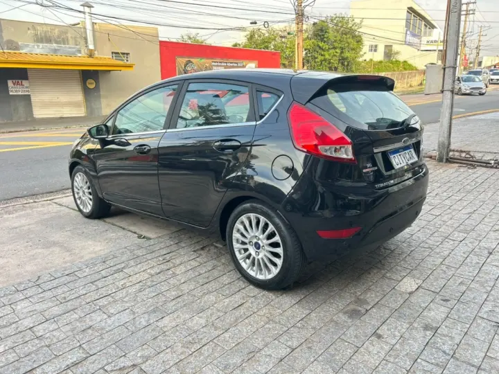 FIESTA 1.6 TITANIUM HATCH 16V FLEX 4P POWERSHIFT