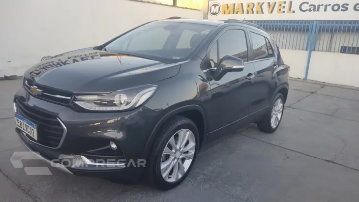 TRACKER PREMIER