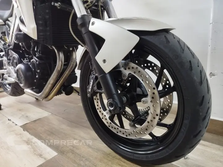 F 800 R ABS
