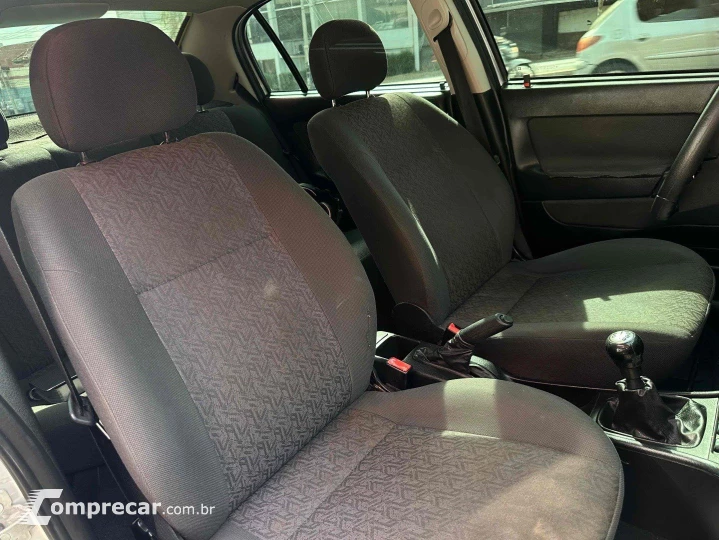 ASTRA 2.0 MPFI COMFORT SEDAN 8V FLEX 4P MANUAL