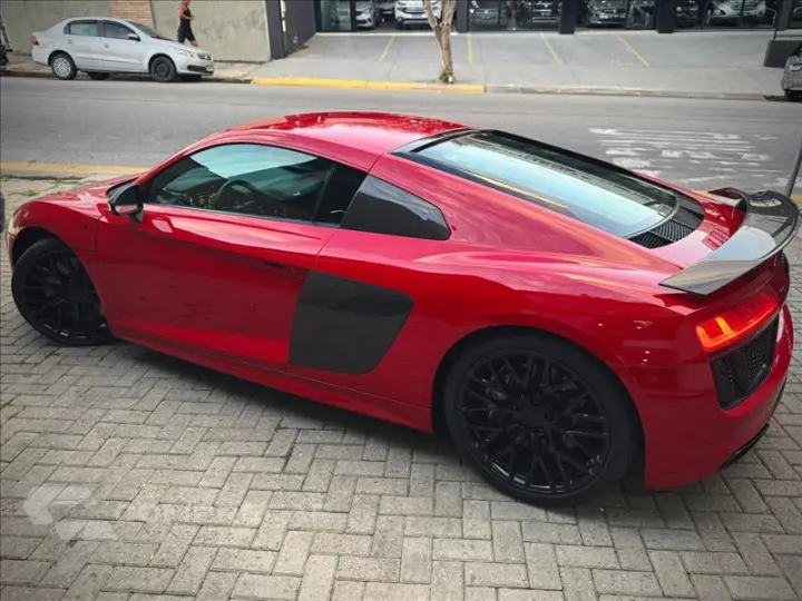 R8 5.2 FSI Coupe Plus Quattro V10 40V S Tronic