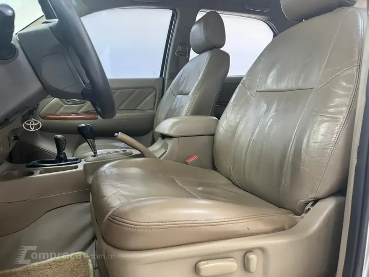 HILUX SW4 3.0 SRV 4X4 7 Lugares 16V Turbo Intercooler