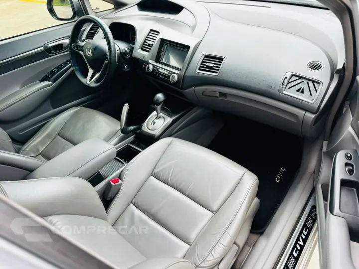 Civic 1.8 16V 4P EXS AUTOMÁTICO