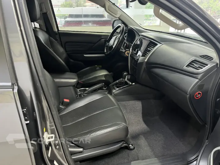 L200 TRITON 2.4 16V Turbo Sport HPE CD 4X4