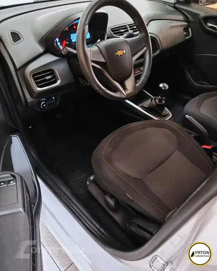 Onix Hatch 1.4 4P FLEX LT