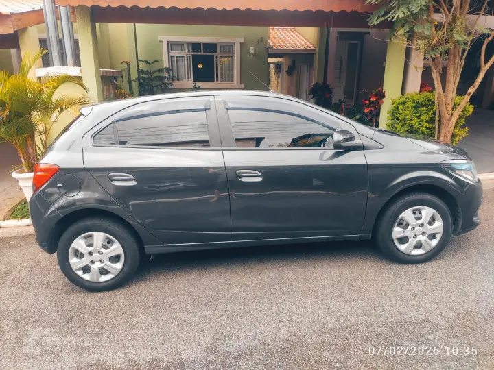 Ônix LT 1.4 Automático