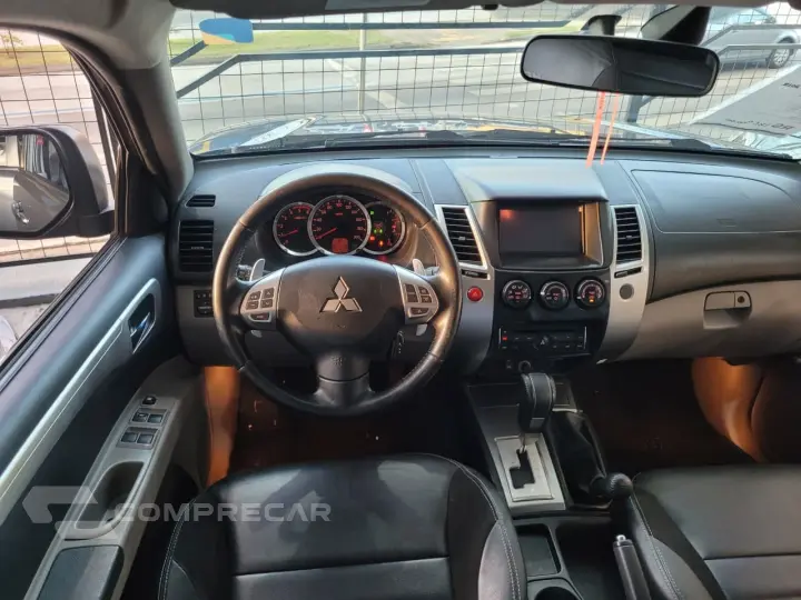 Pajero HPE 3.2 4x4 T.I. Dies. 5p Aut.
