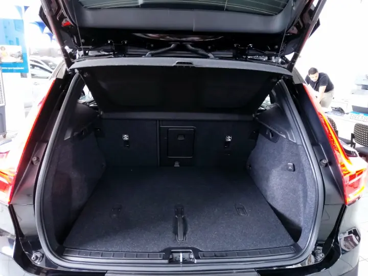 XC40 P8 RECHARGE ELECTRIC BEV PURE AWD