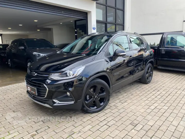 TRACKER 1.4 16V Turbo Midnight