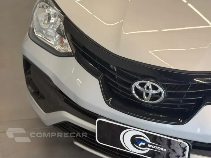 ETIOS 1.5 X PLUS 16V FLEX 4P AUTOMÁTICO