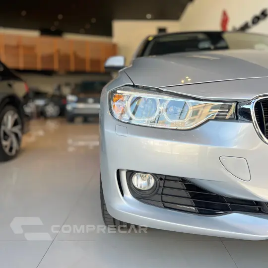 328I 2.0 Modern Sedan 16V
