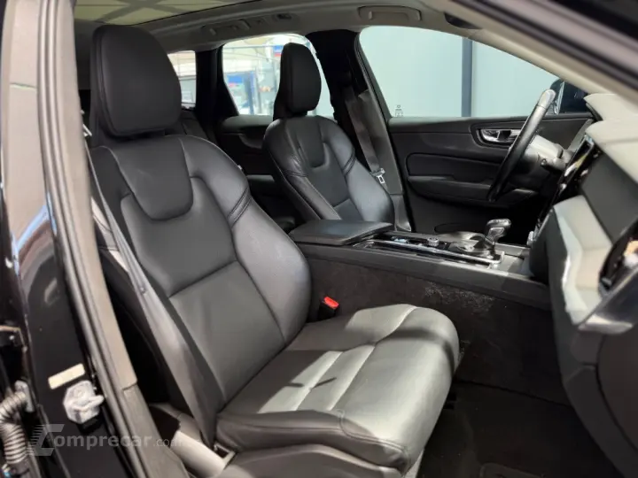 XC 60 T-5 MOMENTUM 2.0 254cv AWD 5p