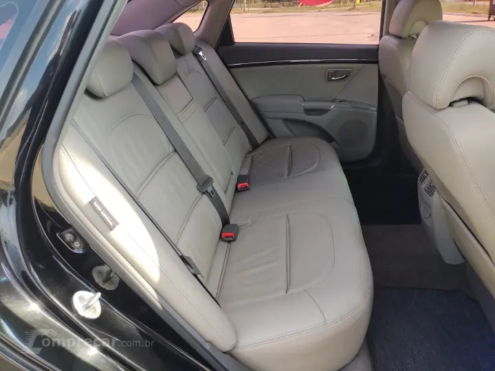 AZERA 3.3 MPFI GLS Sedan V6 24V