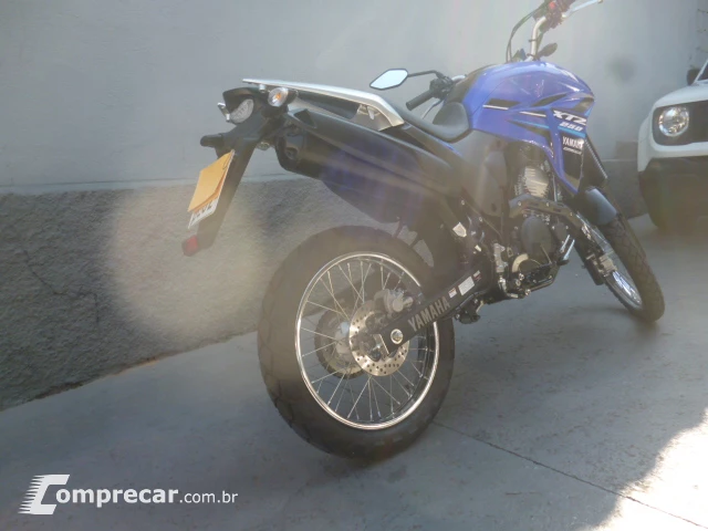 XTZ 250 LANDER