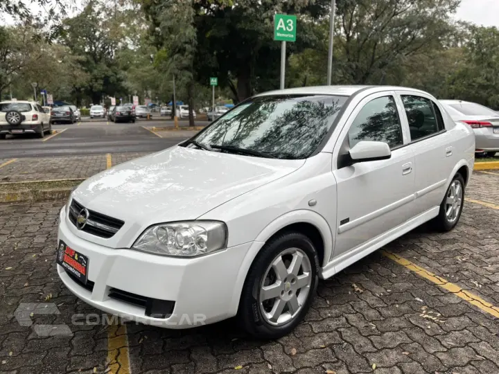 ASTRA 2.0 MPFI Advantage 8V
