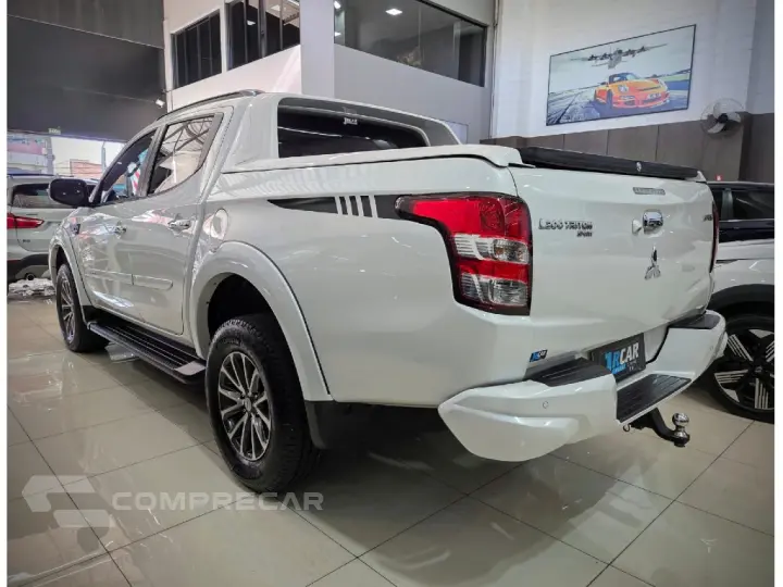 L200 TRITON  2.4 16V TURBO DIESEL SPORT HPE-S CD 4P 4X4 AUTO