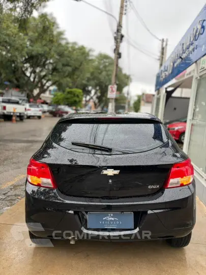 ONIX HATCH LS 1.0 8V FlexPower 5p Mec.