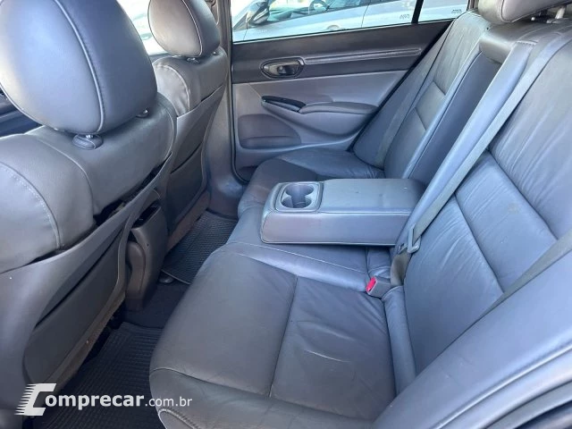 CIVIC - 1.8 LXS 16V 4P AUTOMÁTICO