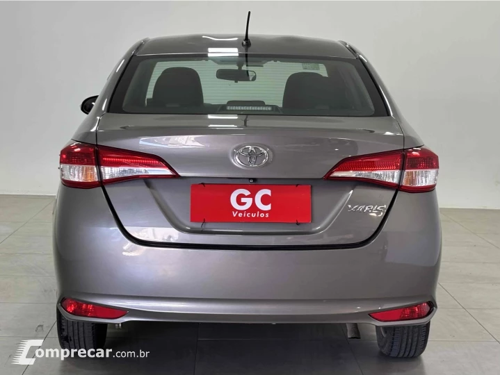 YARIS 1.5 16V FLEX SEDAN XL LIVE MULTIDRIVE