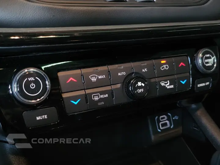 COMPASS 2.0 HURRICANE 4 TURBO GASOLINA BLACKHAWK AT9