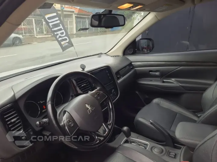 OUTLANDER 2.0 16V 160cv Aut.