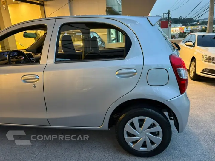 ETIOS 1.3 XS 16V FLEX 4P MANUAL