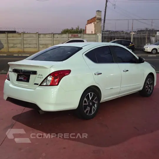 VERSA UNIQUE 1.6 16V FlexStart 4p Aut.