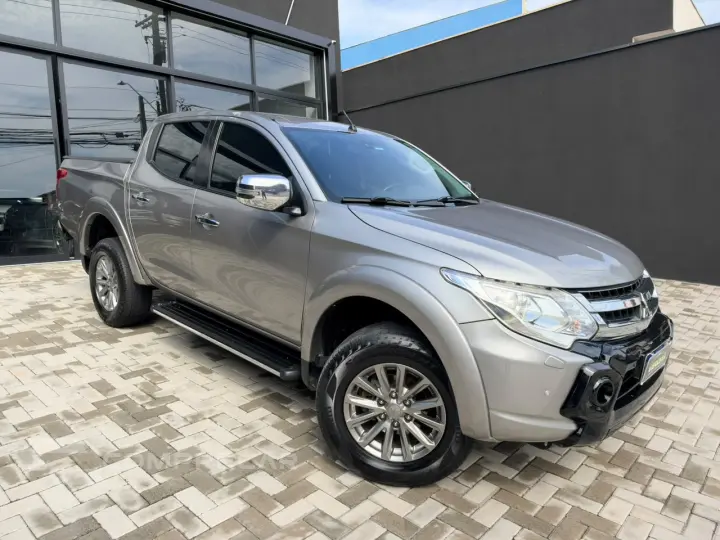 L200 TRITON 2.4 16V Turbo Sport HPE TOP CD 4X4