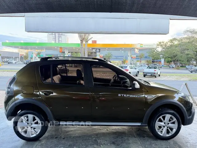 SANDERO - 1.6 STEPWAY 8V 4P MANUAL