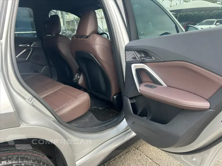 X1 2.0 16V TURBO GASOLINA SDRIVE20I M SPORT STEPT