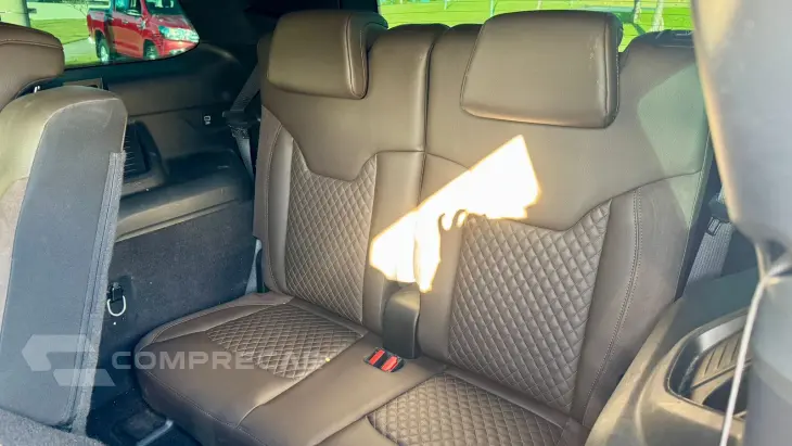 COMMANDER 1.3 T270 Turbo Overland