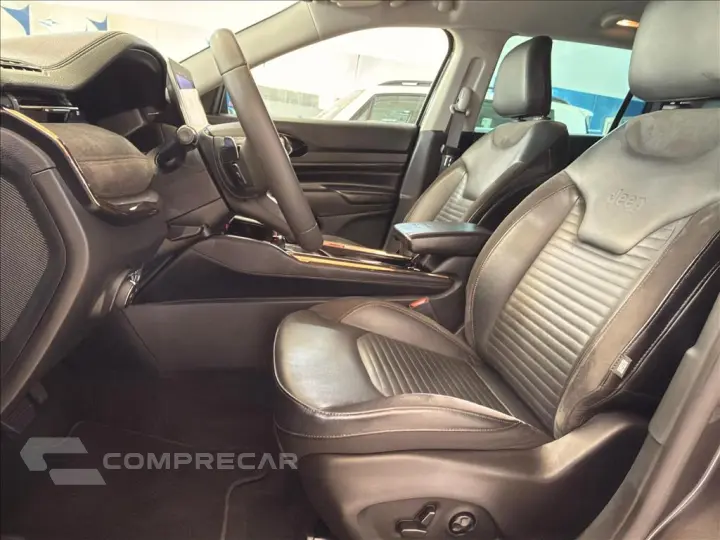 COMMANDER 1.3 T270 TURBO FLEX LIMITED AT6