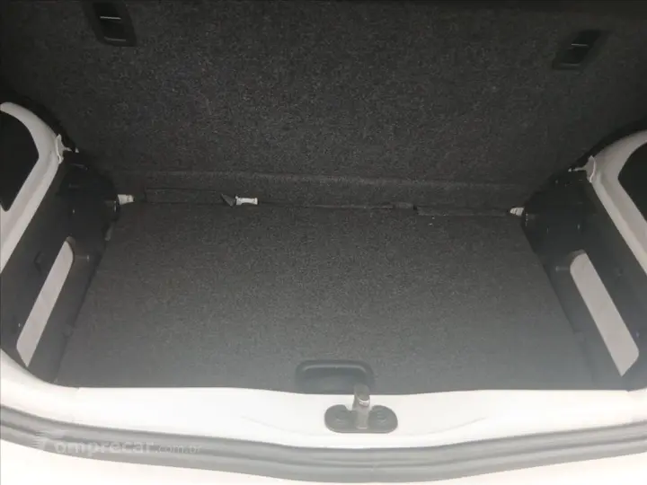 UP 1.0 MPI TRACK 12V FLEX 4P MANUAL