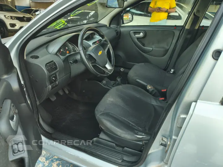 CORSA 1.4 MPFI Premium Sedan 8V
