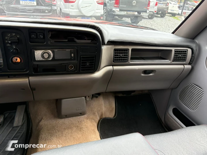 RAM 5.9 Sport 4X2 CS