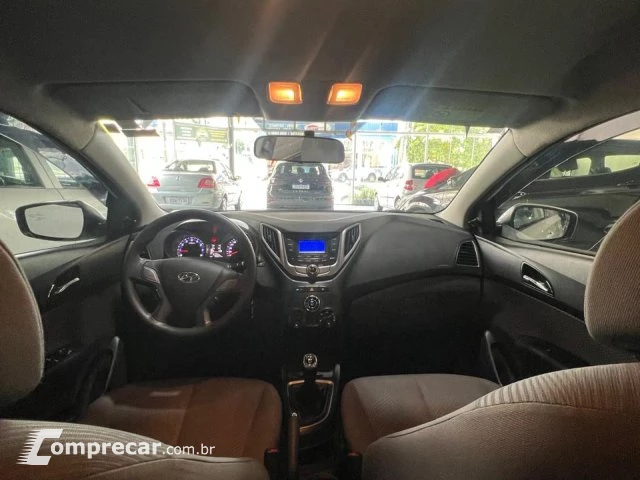 HB20S - 1.6 COMFORT PLUS 16V 4P MANUAL