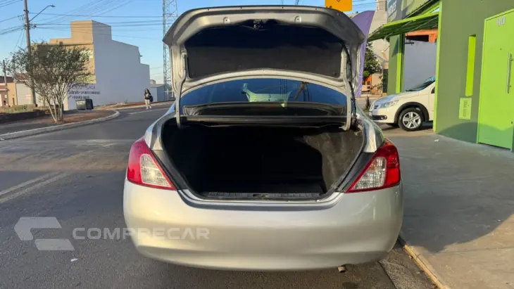 Versa Sedan 1.6 16V 4P FLEX SL