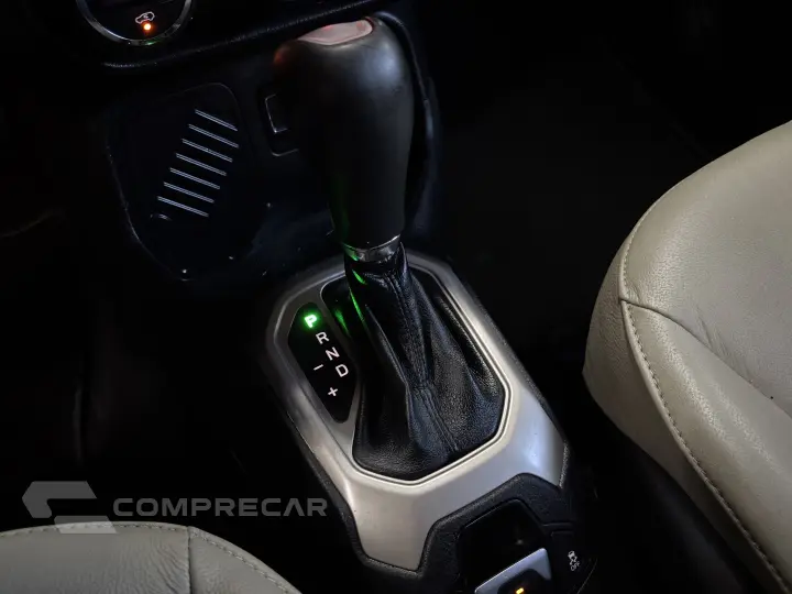 RENEGADE 1.8 16V FLEX LONGITUDE 4P AUTOMÁTICO