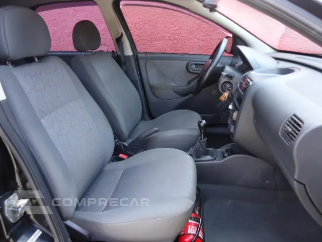 CORSA 1.0 MPFI Maxx Sedan 8V