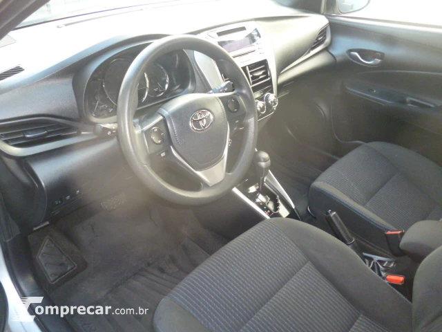 YARIS 1.3 16V XL