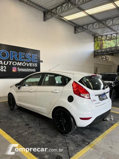 FIESTA 1.6 Titanium Hatch 16V