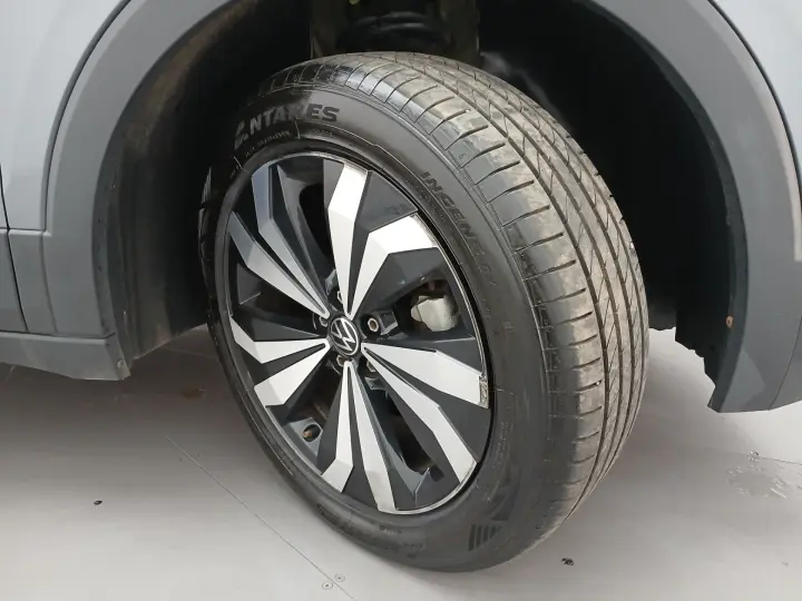 T-CROSS 1.0 200 TSI TOTAL FLEX AUTOMÁTICO