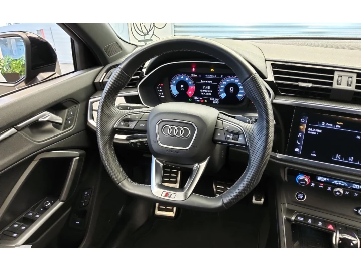Q3 2.0 40 TFSI GASOLINA PERFORMANCE BLACK QUATTRO TIPTRONIC