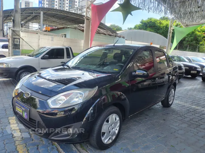 FIESTA 1.6 Rocam SE Sedan 8V