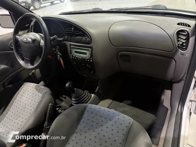 COURIER - 1.6 L 8V MANUAL