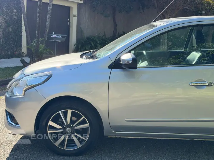 VERSA 1.6 16V Unique