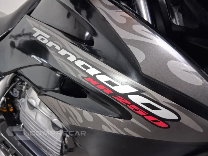 XR 250 TORNADO
