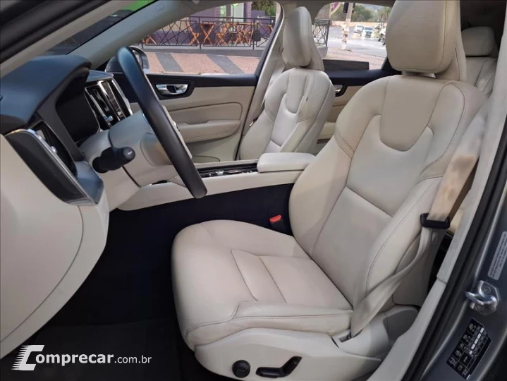 XC60 2.0 T8 Hybrid Momentum AWD Geartronic