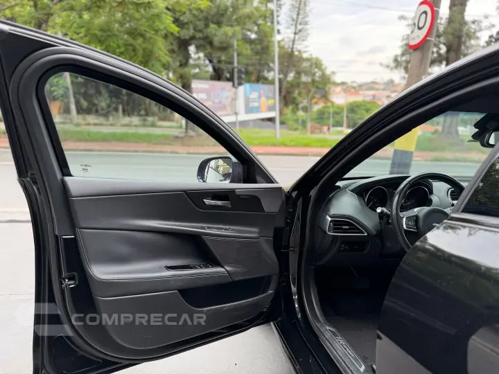 Xe 2.0 16V Si4 Turbo Gasolina R-Sport 4P Automático