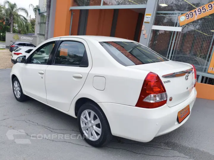 Etios Sedan 1.5 16V 4P FLEX XLS AUTOMÁTICO
